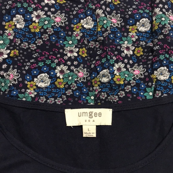 UMGEE Navy w/Navy Floral Print Trim Flowy Tunic Short Sleeve Size Large - Picture 3 of 9